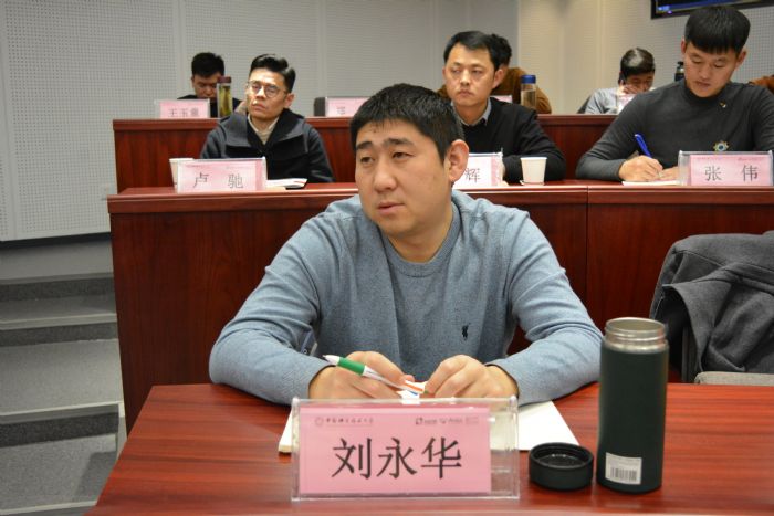201210_1350435_s.jpg